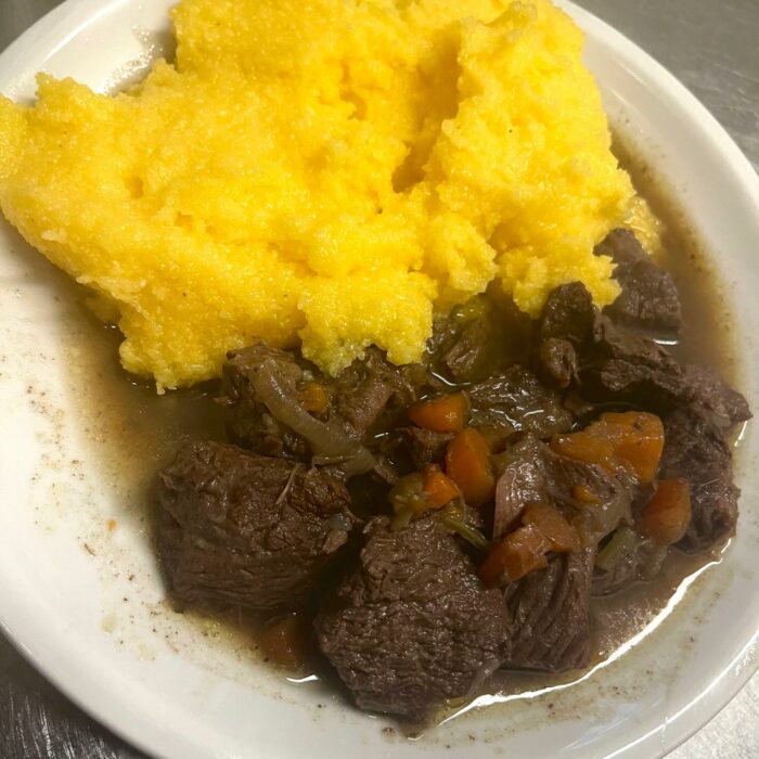 Stracotto dasino con polenta